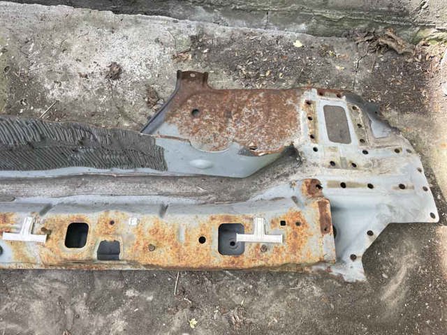 Задня панель багажника 5830748060 TOYOTA