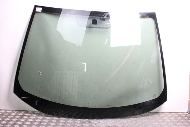 Автоскло 6102B085 MITSUBISHI