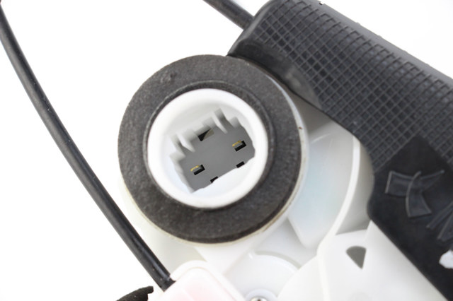Замок задньої дверї, правої 61035AL00A SUBARU