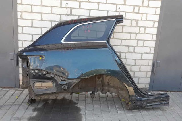 Крило заднє праве 6160105110 TOYOTA