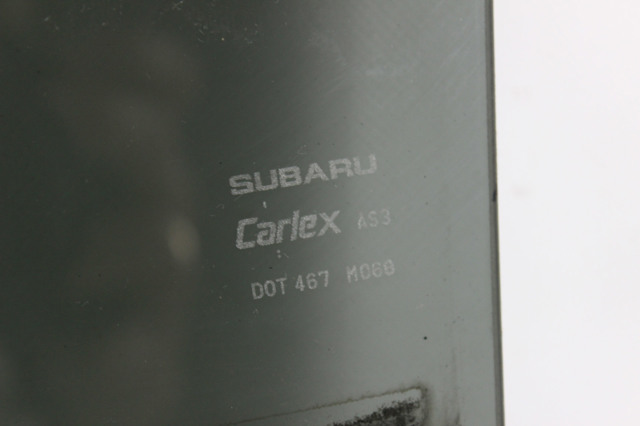 Скло задньої двері правої 62011AL12A SUBARU