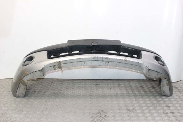 Бампер на авто 620229U040 NISSAN