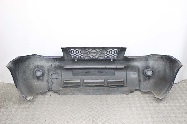 Буфер (бампер) передній 62022EQ040 NISSAN