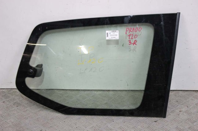 Скло багажного відсіку, праве 6271060891 TOYOTA