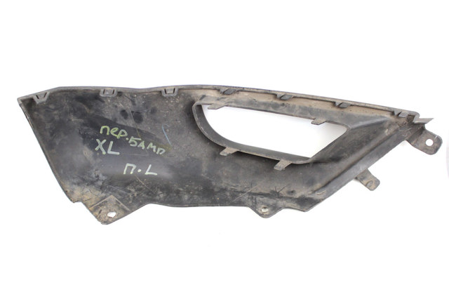 Накладка бампера переднього, ліва 6400A469 MITSUBISHI