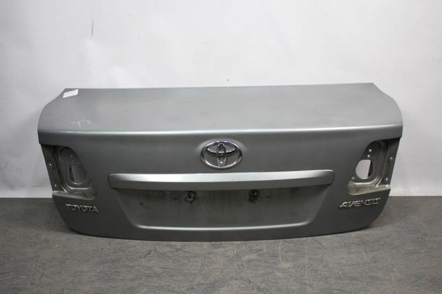 Кришка багажника кузова 6440105080 TOYOTA