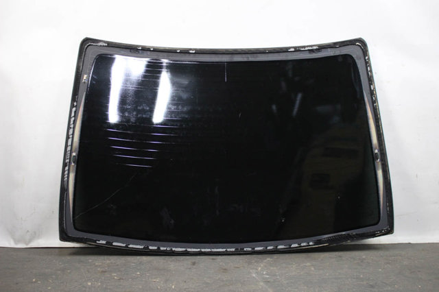 Заднє стекло 6480102200 TOYOTA