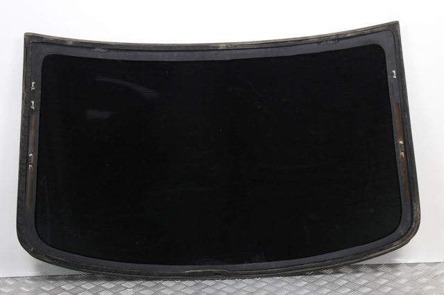 Скло заднє 64811AC170 TOYOTA