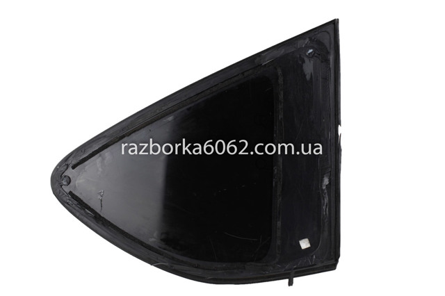 Скло багажного відсіку, ліве 65210XA070 SUBARU