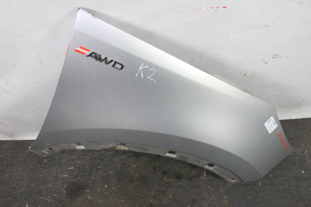 Переднє праве крило 663213W000 HYUNDAI