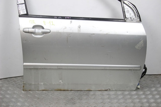 Дверка передня права 6700102131 TOYOTA