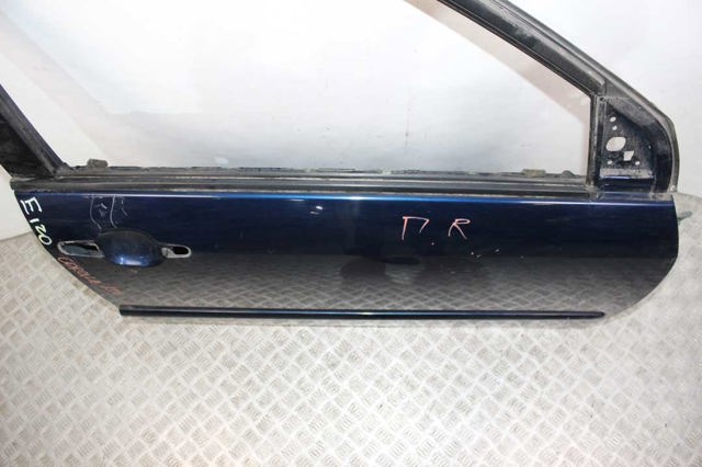 Дверка передня права 6700113150 TOYOTA