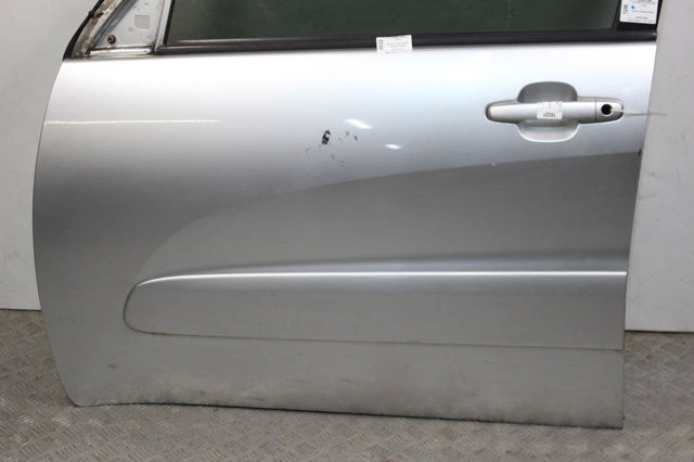 Двері передні, ліві 6700242080 TOYOTA