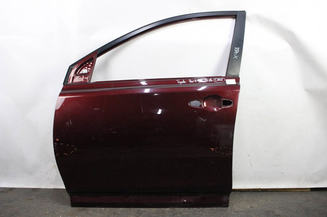 Водійські двері 6700242150 TOYOTA