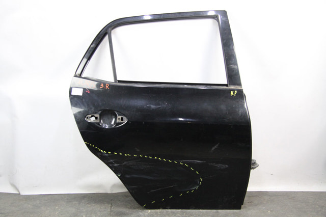 Двері задні в зборі 6700302250 TOYOTA