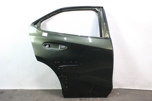 Двері задні в зборі 6700379045 TOYOTA