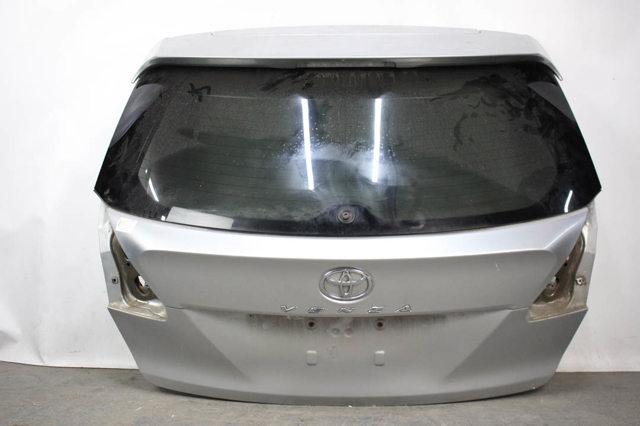 Двері багажника 670050T061 TOYOTA