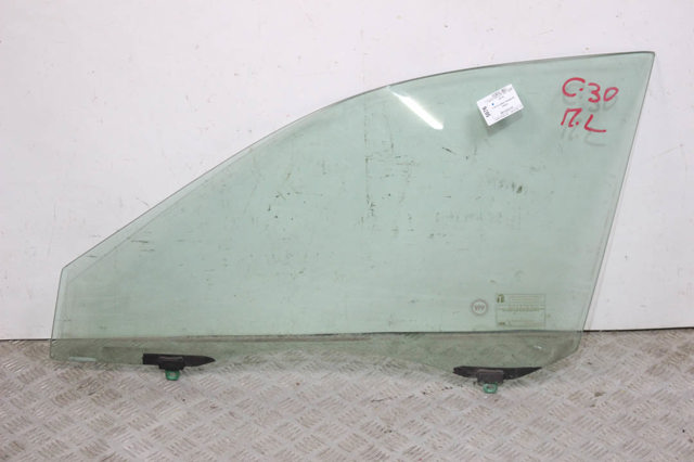 Скло передніх дверей, лівих 6810233140 TOYOTA