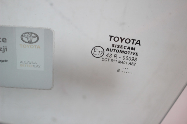 Скло передніх дверей, лівою 68102F4010 TOYOTA