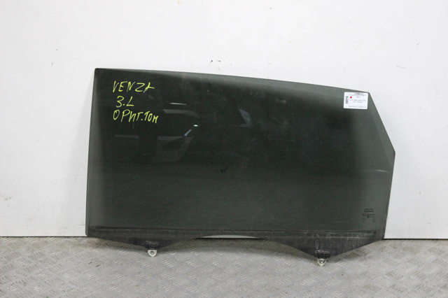 Скло задньої двері лівої 681040T020 TOYOTA