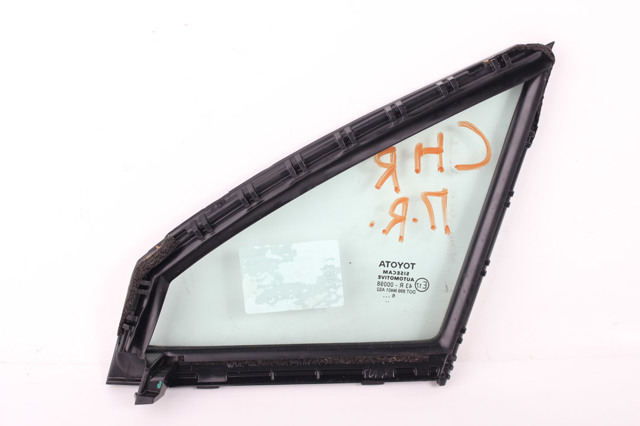 Скло трикутне дверей передніх правих 68125F4010 TOYOTA