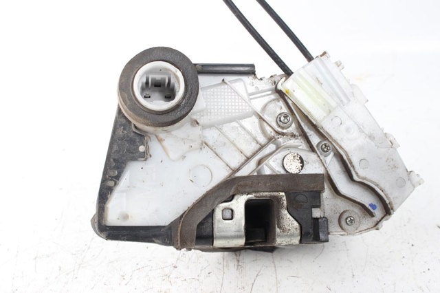 Замок дверей водія 6904047120 TOYOTA