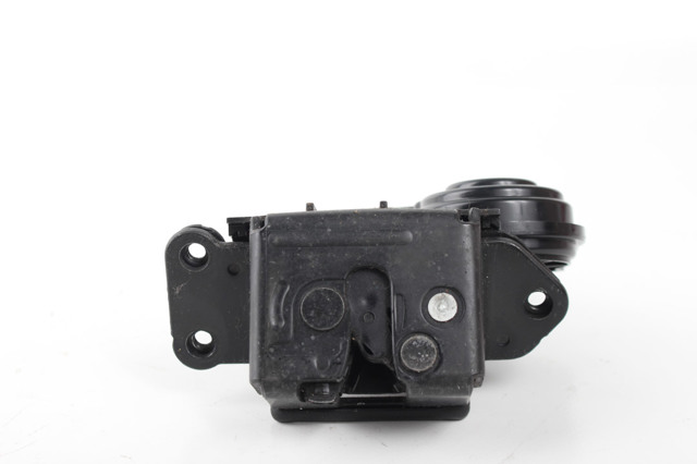 Замок кришки багажника/задньої  3/5-ї двері, задній Toyota Auris UKP