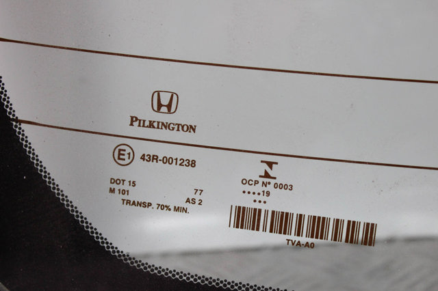 Скло автомобільне заднє 73211TVAA01 HONDA