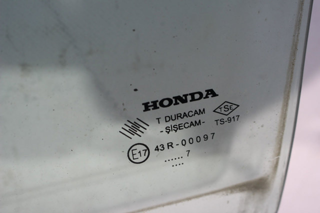 Скло задньої двері лівої 73450SNAA00 HONDA