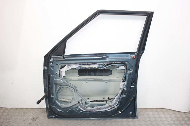 Дверка передня права 760042K010 HYUNDAI