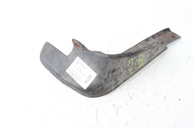 Бризговики передній, правий 7662102110 TOYOTA