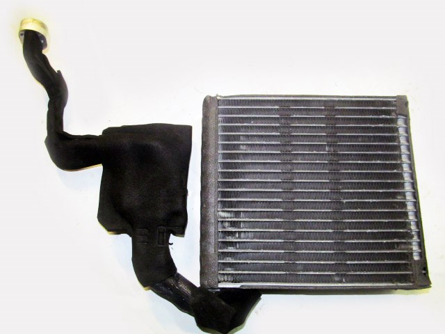 Охолоджувач повітря 7801A507 MITSUBISHI
