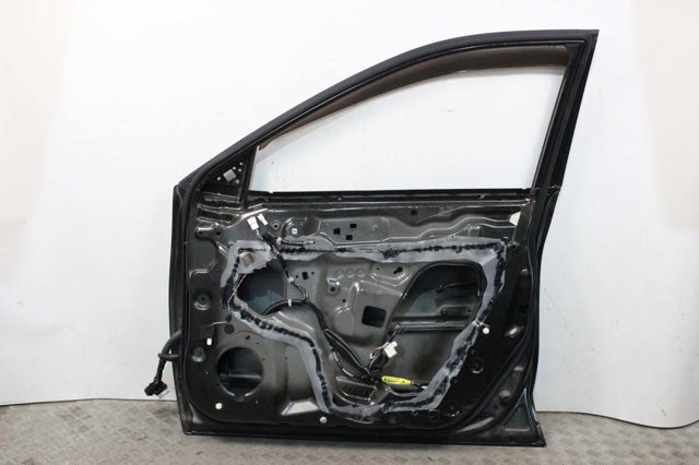 Дверка передня права 801004BA0A NISSAN