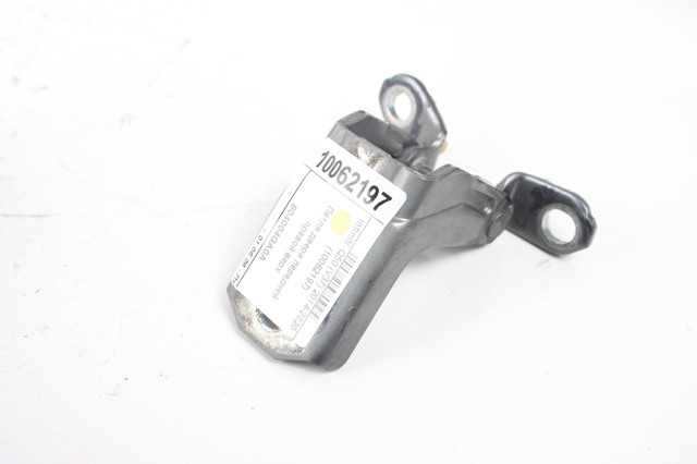Петля передніх дверей права 804004GA0A NISSAN