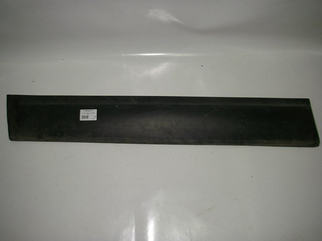 Молдинг передньої лівої двері 80871JD00A NISSAN