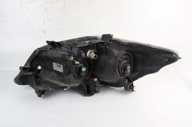 Основна фара - вставка Toyota Auris UKP