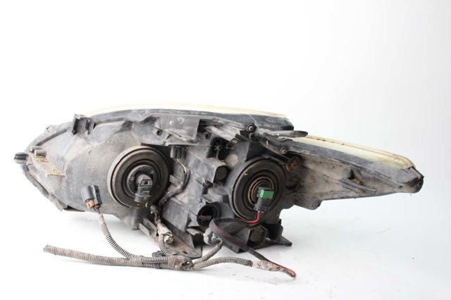 Фара правая 8113047510 TOYOTA