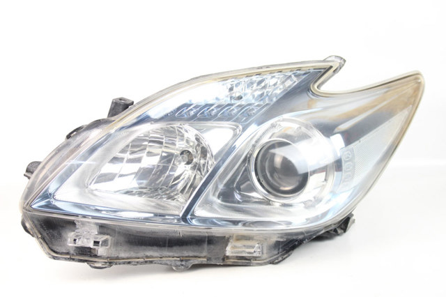 Фара основна ліва 8117047250 TOYOTA