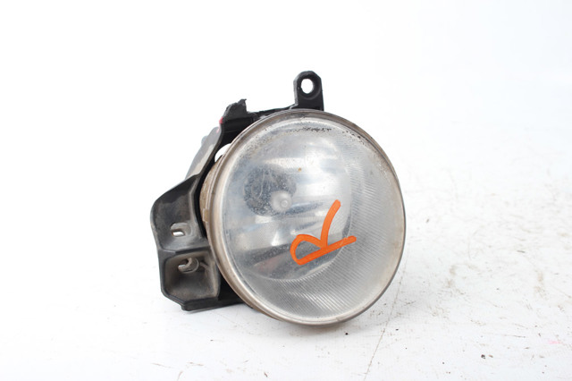 Туманка права 8121012230 TOYOTA