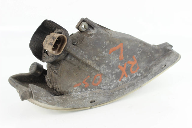 Туманка ліва 8122048020 TOYOTA