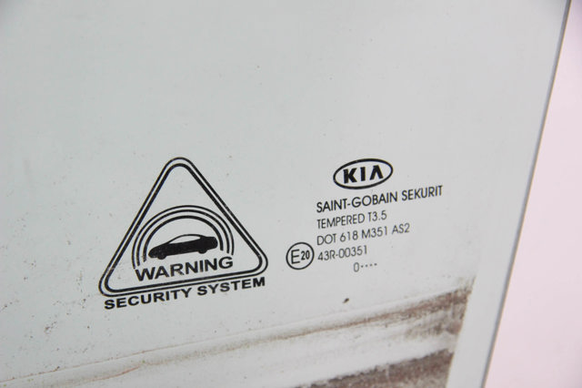 Скло водійських дверей 824113W010 HYUNDAI