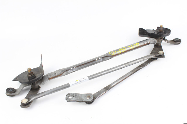 Трапеція щіток лобового скла 8251A065 MITSUBISHI