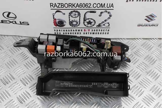 Реле запобіжників 8274102030 TOYOTA