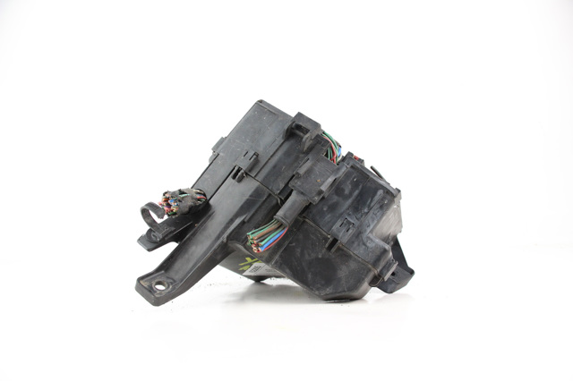 Корпус запобіжників 8274152031 TOYOTA