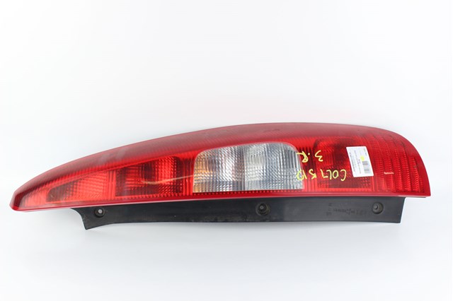 Задні ліхтарі 8330A328 MITSUBISHI