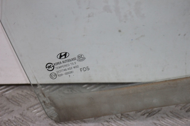 Вікно задніх дверей 834212L010 HYUNDAI
