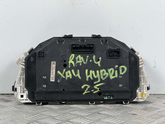 Приладова дошка-щиток приладів 838004A230 TOYOTA