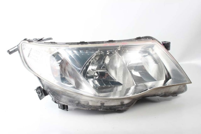 Права блок фара 84001SC221 SUBARU