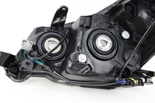 Фара передня права 84001SG080 SUBARU