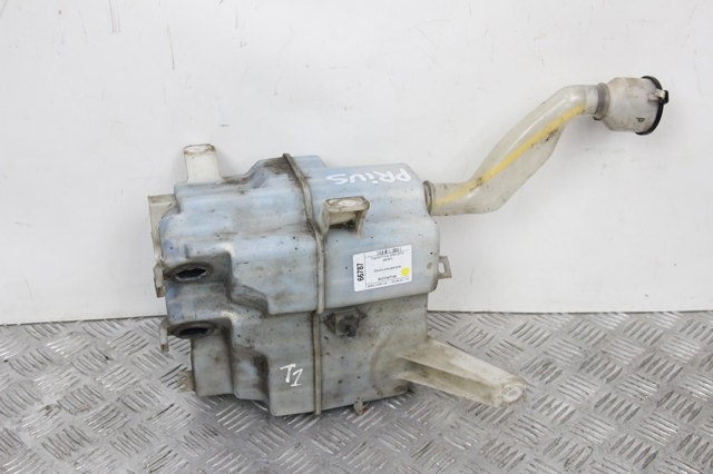 Бачок склоомивача Toyota Prius